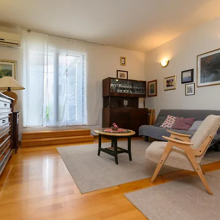 House Marjan شقة سبليت