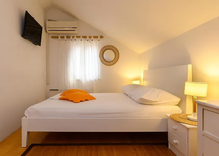 House Marjan شقة سبليت